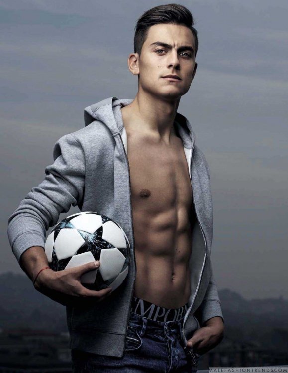 paulo-dybala-vanity-fair-december-cover-03.thumb.jpg.a1bd7c0f3afdb0b7d9954b98f6df6c2c.jpg